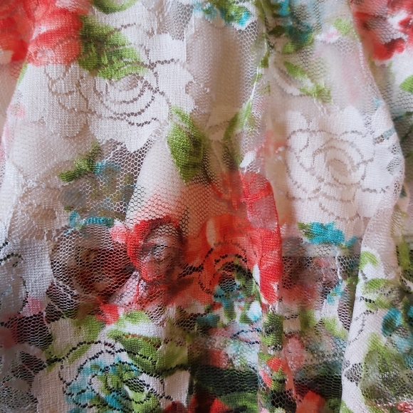 2/$20 Lace Peplum Hi-Low top - Picture 5 of 5